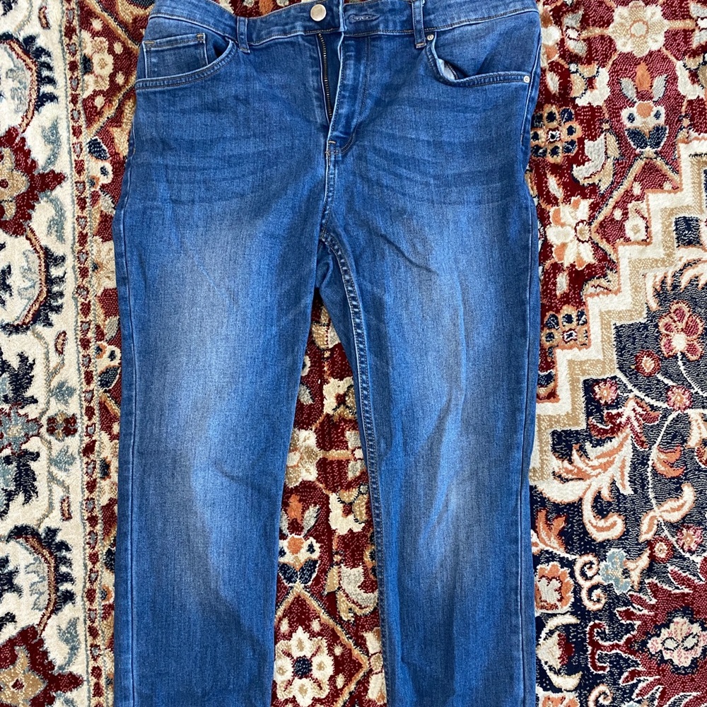H&M medium blue skinny jeans like new